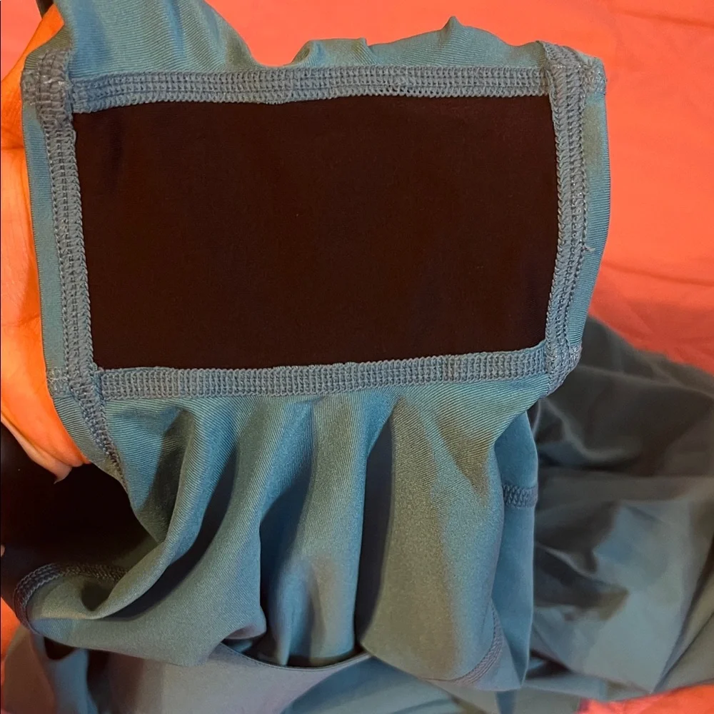 ALO Yoga XS Light Blue Activewear Top with Logo Tag
